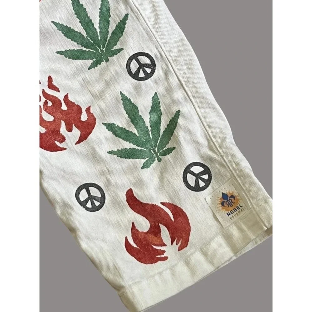 HAND PAINTED Bermuda Shorts Marijuana Peace Fire Graffiti Art Streetwear 26/S/M